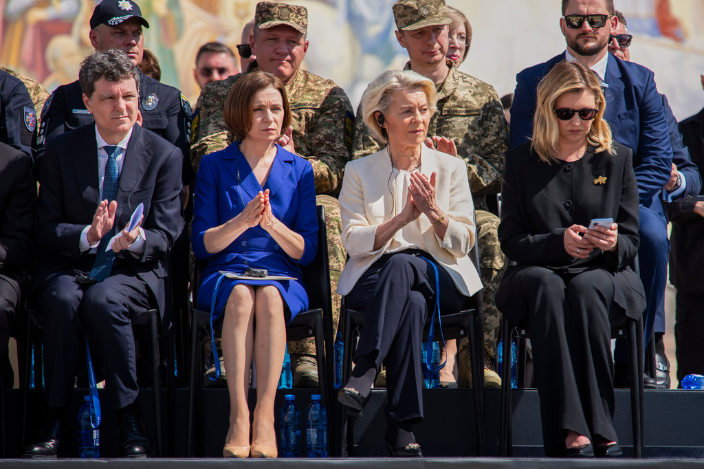 From left, Romania President Nicusor Dan, Moldova President Maia Sandu, European Commission President Ursula von der Leyen and Olena Zelenska attend a ceremony in Kyiv, Ukraine, Wednesday, July 15, 2026. (AP Photo/Dan Bashakov)