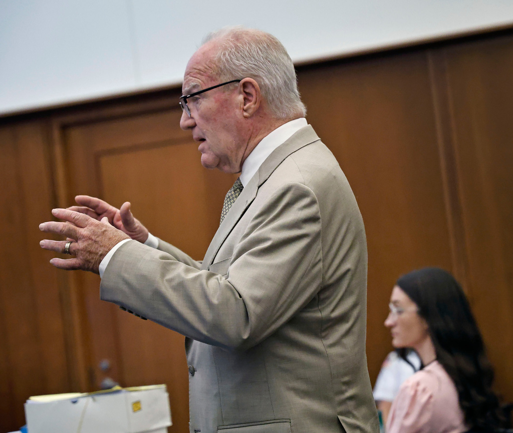 Defense attorney Kevin Reddington cross examines Dr. Jennifer Tufts who treated Lindsay Clancy during Clancy's murder trial at Plymouth Superior Court in Plymouth, Mass., Monday, Aug. 10, 2026. (Greg Derr/The Patriot Ledger via AP, Pool)