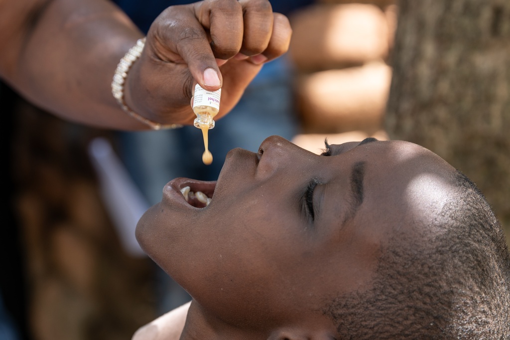A health worker administers a cholera vaccine in Blantyre, southern Malawi, Thursday, Jan. 22, 2026. (AP Photo/Thoko Chikondi)