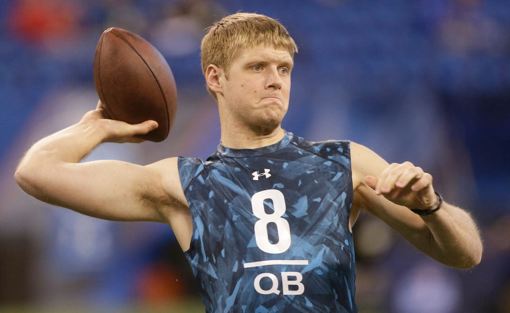 FILE - Kansas State quarterback Collin Klein runs a drill during the NFL football scouting combine in Indianapolis, Feb. 24, 2013. (AP Photo/Dave Martin, File)