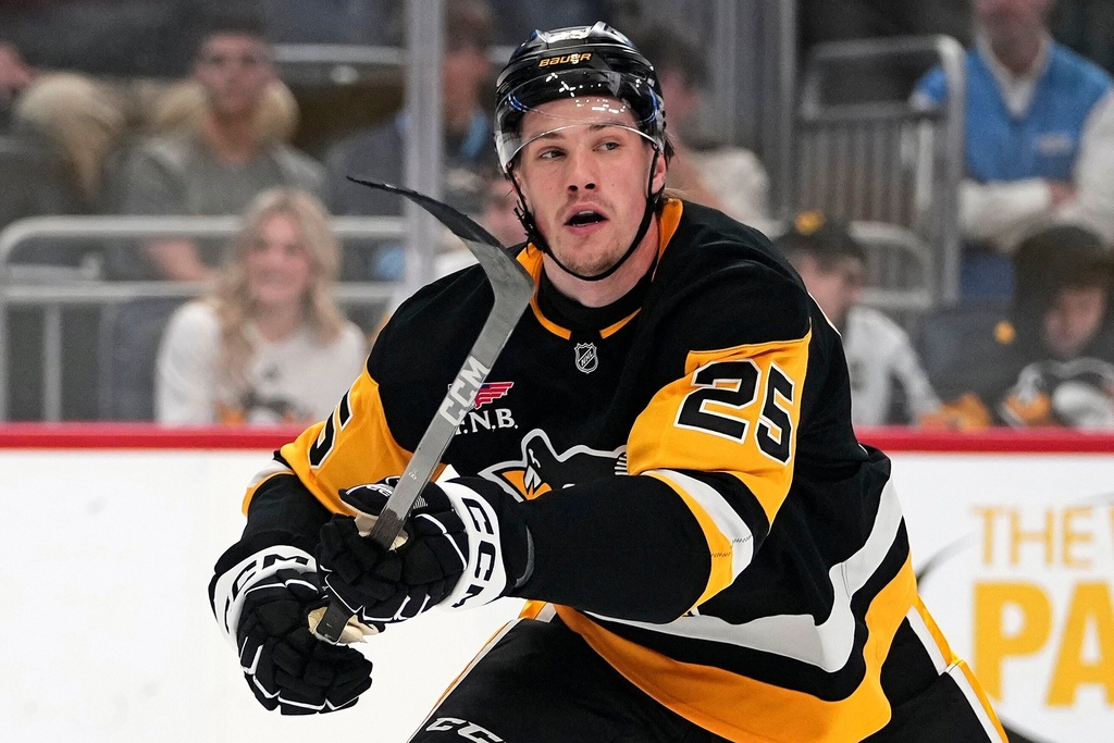 Pittsburgh Penguins' Elmer Soderblom skates during the second period of an NHL hockey game against the Boston Bruins in Pittsburgh, Sunday, March 8, 2026. (AP Photo/Gene J. Puskar)