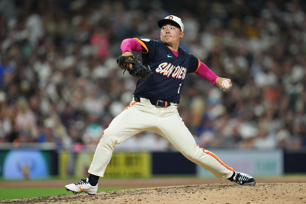 San Diego Padres pitcher Yuki Matsui pitches against a Houston Astros batter during the seventh inning of a baseball game Friday, Aug. 7, 2026, in San Diego. (AP Photo/Gregory Bull)
