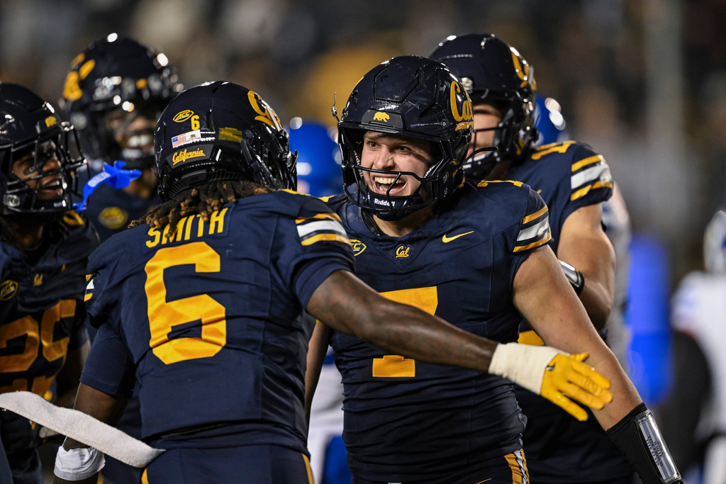 California linebacker Harrison Taggart reacts after a play during the first half of an NCAA college football game against SMU, Saturday, Nov. 29, 2025, in Berkeley, Calif. (AP Photo/Justine Willard)