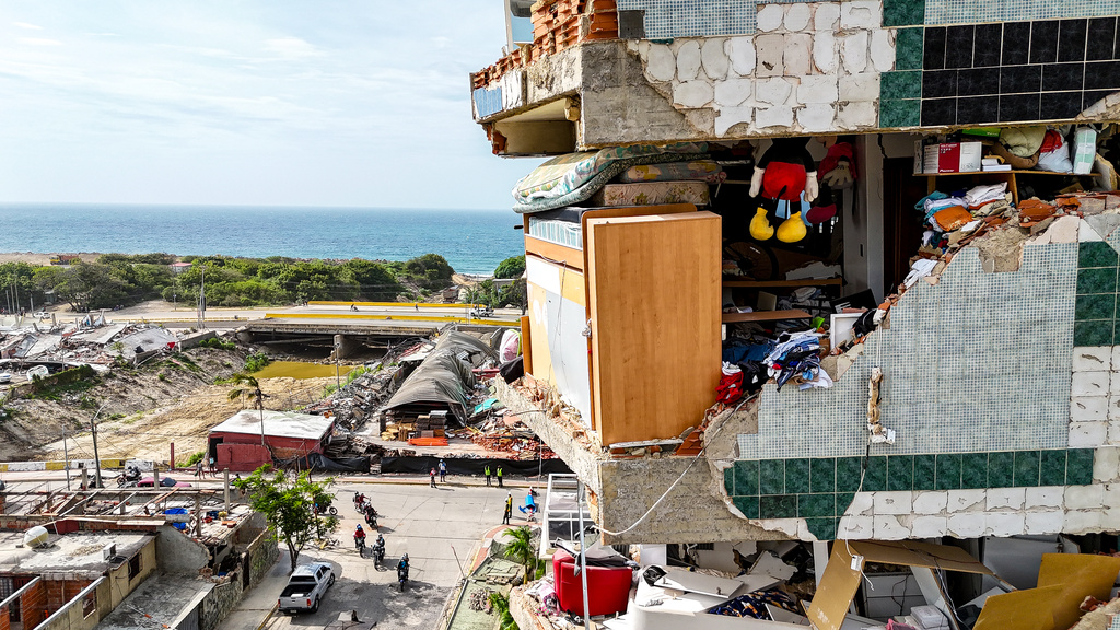 Damaged buildings are seen following the June 24 twin earthquakes in Caraballeda in the state of La Guaira, Venezuela, Thursday, July 2, 2026. (Miguel Medina/Pool Photo via AP)