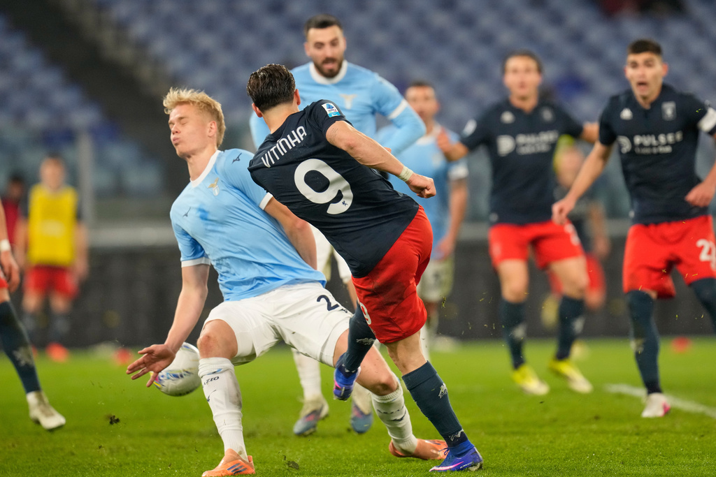 Genoa's Vitinha scores his side's second goal during the Serie A soccer match between Lazio and Genoa in Rome, Italy, Friday, Jan. 30, 2026. (AP Photo/Gregorio Borgia)