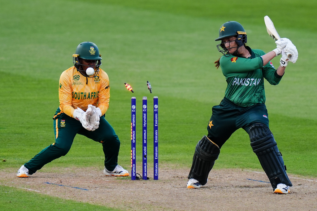 Natalia Parvaiz of Pakistan is bowled by Ayabonga Khaka of South Africa during the ICC Women's T20 World Cup cricket match between South Africa and Pakistan in Birmingham, England, Wednesday, June 17, 2026. (Jacob King/PA via AP)