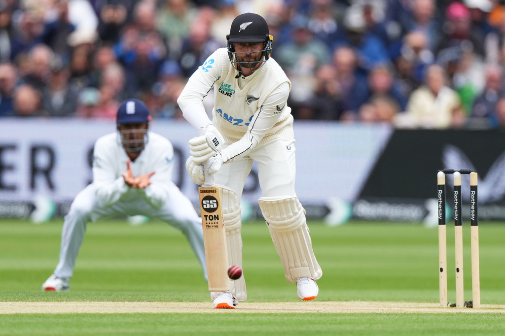 New Zealand's Devon Conway plays a shot during the third day of the Test match between England and New Zealand at Lord's cricket ground in London, Saturday, June 6, 2026. (AP Photo/Kirsty Wigglesworth)