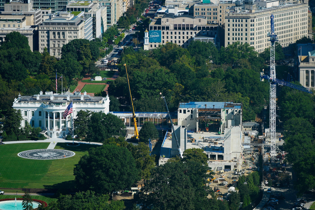 Work continues on the construction of the ballroom at the White House, Tuesday, Sept. 15, 2026, in Washington. (AP Photo/Pablo Martinez Monsivais)