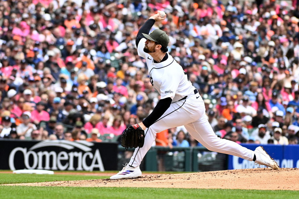 Detroit Tigers starting pitcher Casey Mize throws during the third inning of a baseball game against the Toronto Blue Jays, Saturday, May 16, 2026, in Detroit. (AP Photo/Jose Juarez)