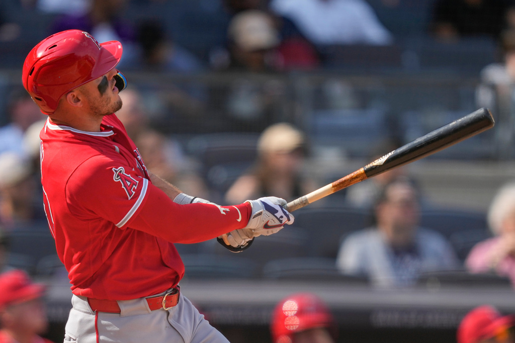 Los Angeles Angels' Mike Trout (27) hits a home run during the seventh inning of a baseball game against the New York Yankees, Thursday, April 16, 2026, in New York. (AP Photo/Yuki Iwamura)