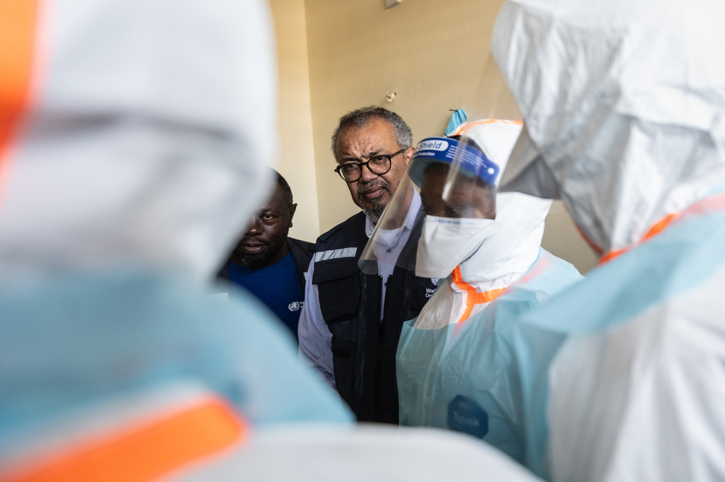 Director General of the World Health Organisation (WHO), Tedros Adhanom Ghebreyesus, visits health workers at the Evangelical Medical Centre (CEM) in Bunia, Congo, Sunday, May 31, 2026. (AP Photo/Moses Sawasawa)