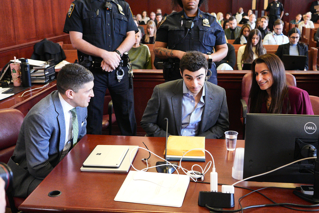 Luigi Mangione appears in Manhattan Criminal Court, Monday, Dec. 8, 2025, in New York. (Curtis Means /Pool Photo via AP)
