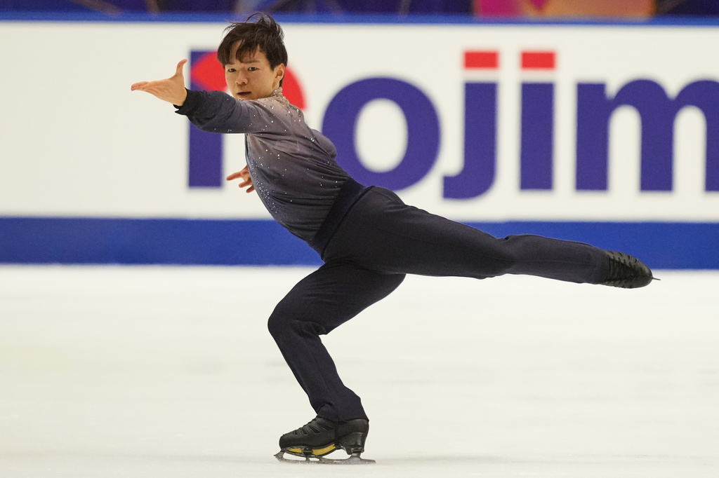 Yuma Kagiyama, of Japan, performs during the men' free skating program in the ISU Grand Prix of Figure Skating - NHK Trophy in Kadoma, east of Osaka, western Japan, Saturday, Nov. 8, 2025. (AP Photo/Hiro Komae)