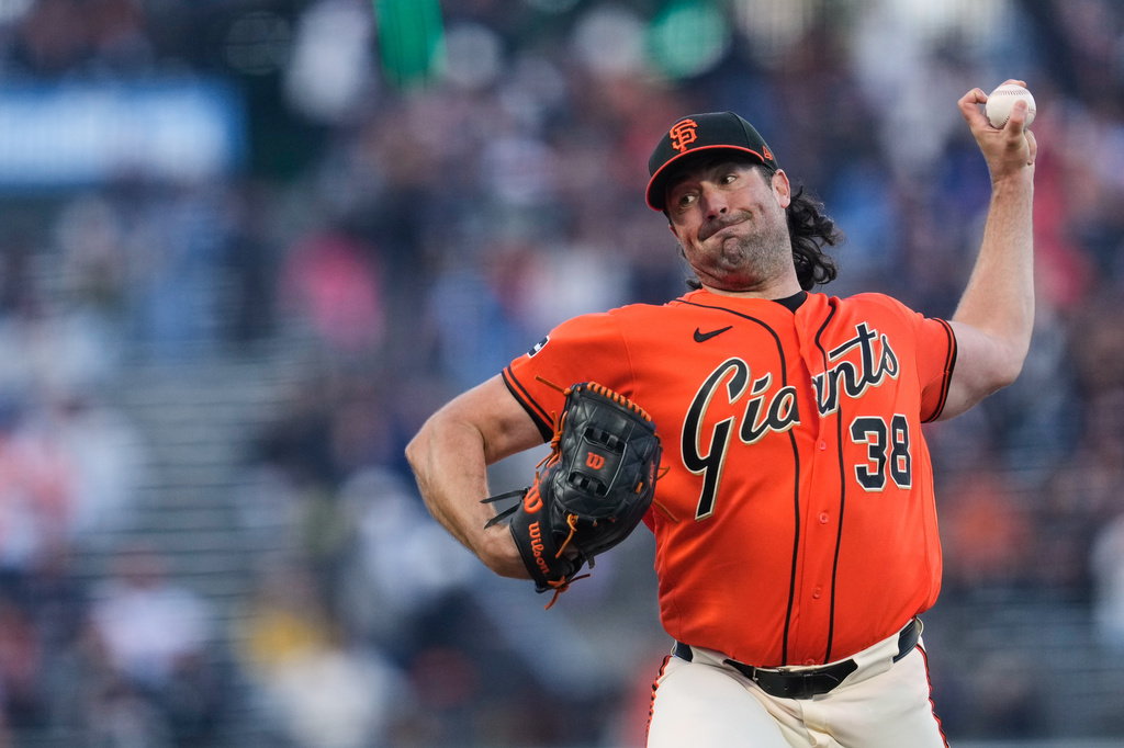 San Francisco Giants' Robbie Ray pitches to a Pittsburgh Pirates batter during the first inning of a baseball game Friday, May 8, 2026, in San Francisco. (AP Photo/Godofredo A. Vásquez)