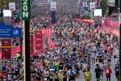 Runners participate in the Chicago Marathon, Sunday, Oct. 12, 2025. (AP Photo/Nam Y. Huh) Runners participate in the Chicago Marathon, Sunday, Oct. 12, 2025. (AP Photo/Nam Y. Huh)