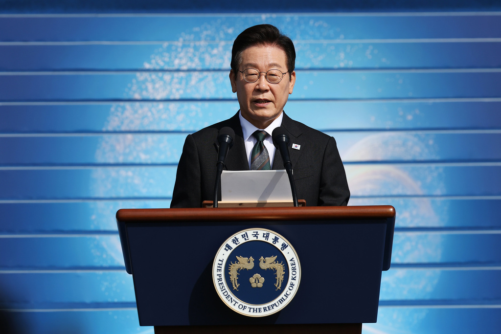 South Korean President Lee Jae Myung delivers his speech during a celebration to mark 77th Armed Forces Day in Gyeryong, South Korea Wednesday, Oct. 1, 2025. (Kim Hong-Ji/Pool Photo via AP)
