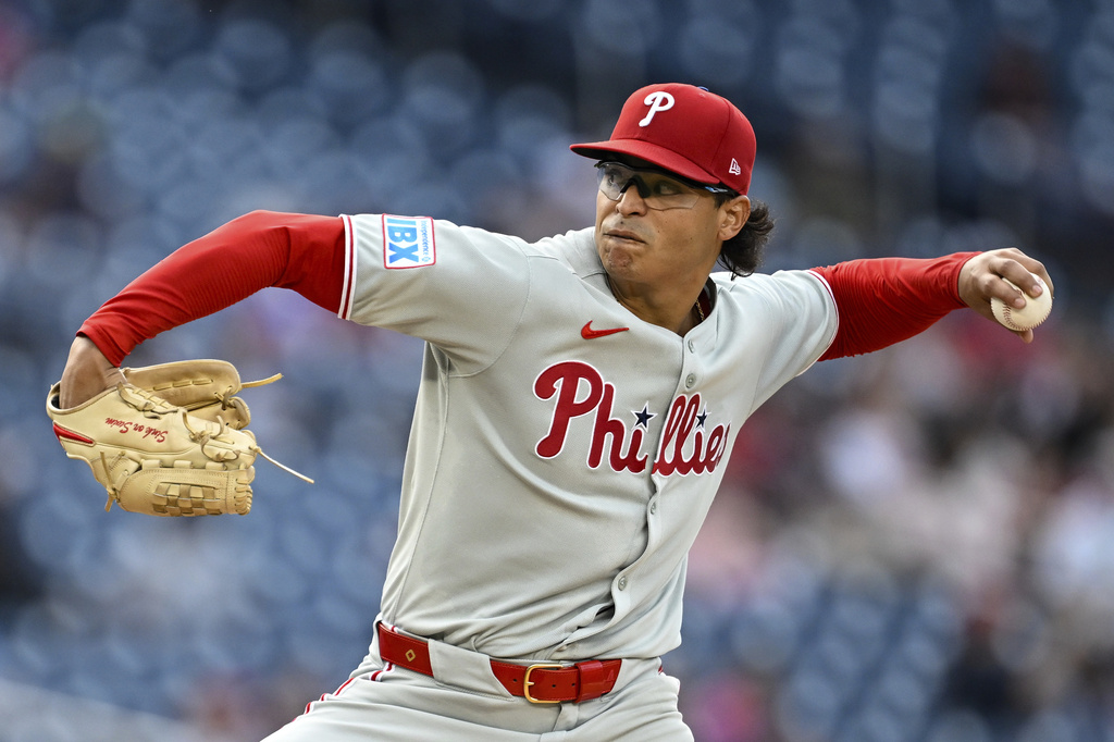 Philadelphia Phillies pitcher Jesús Luzardo throws during the second inning of a baseball game against the Washington Nationals, Thursday, Aug. 14, 2025, in Washington. (AP Photo/Terrance Williams)