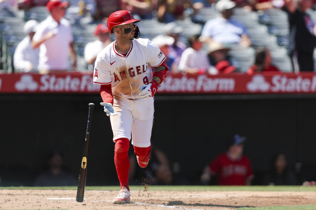 Los Angeles Angels' Zach Neto drops his bat after hitting a home run during the third inning of a baseball game against the Minnesota Twins, Wednesday, Sept. 10, 2025, in Anaheim, Calif. (AP Photo/Jessie Alcheh)