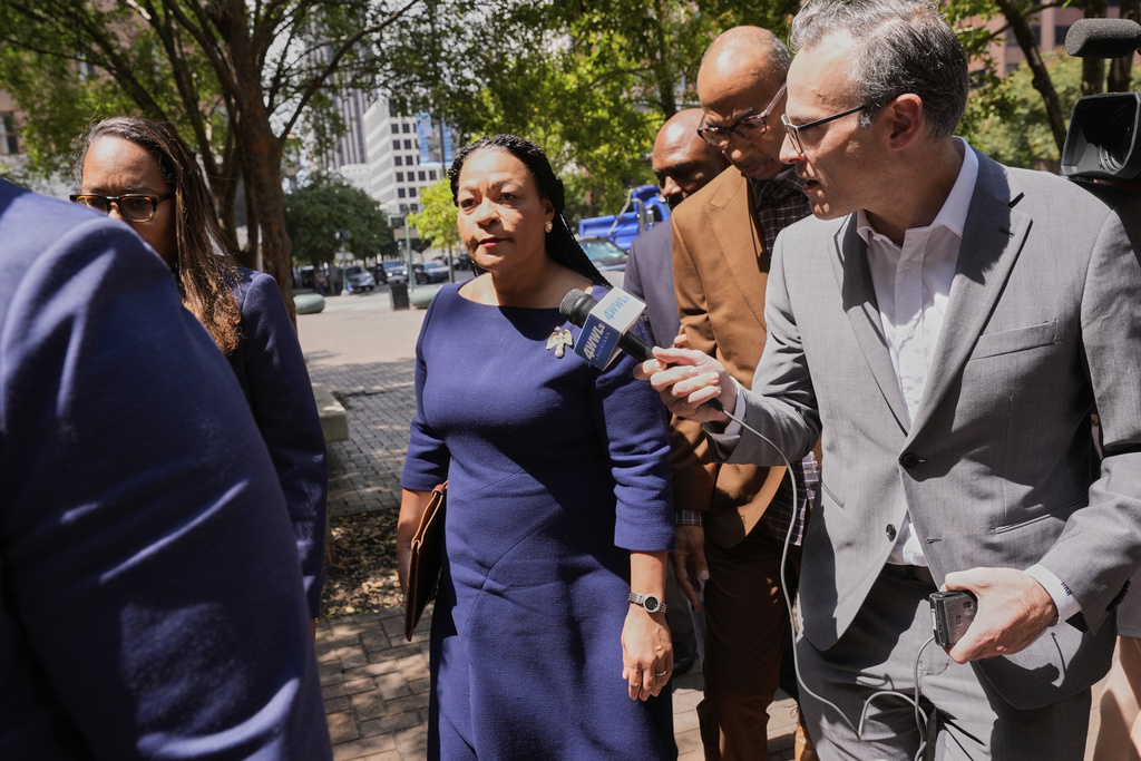 New Orleans Mayor Latoya Cantrell arrives at federal court for her arraignment in New Orleans, Wednesday, Sept. 10, 2025. (AP Photo/Gerald Herbert)