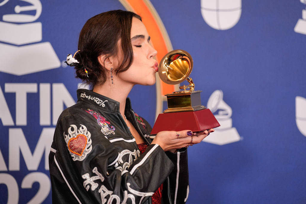 Paloma Morphy, winner of the award for best new artist, poses in the press room during the 2025 Latin Grammys on Thursday, Nov. 13, 2025, at MGM Grand in Las Vegas. (AP Photo/John Locher)