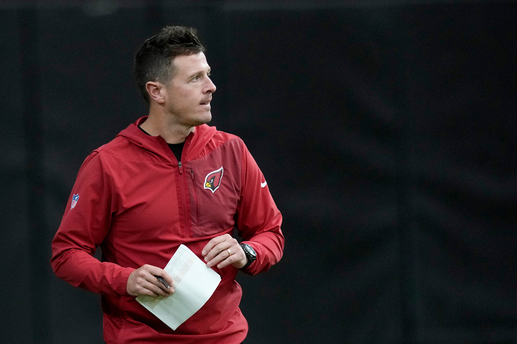 Arizona Cardinals head coach Mike LaFleur watches the action on the field during NFL football training camp, Tuesday, July 28, 2026, in Glendale, Ariz. (AP Photo/Ross D. Franklin)