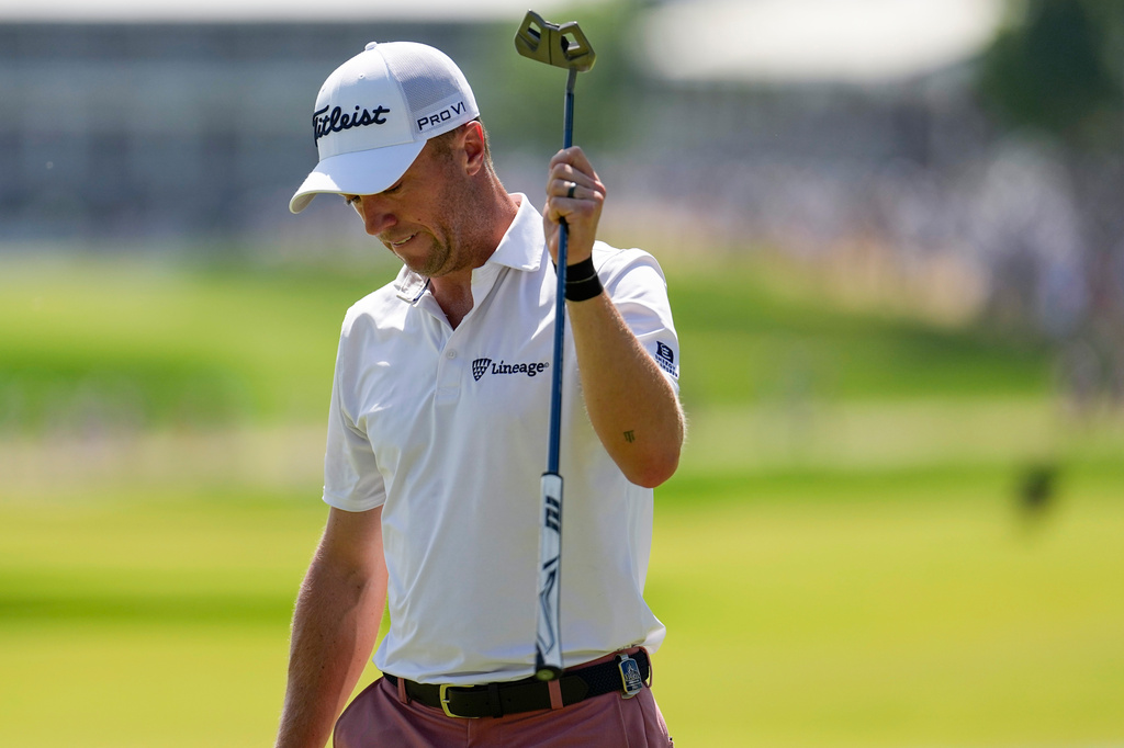 Justin Thomas reacts on the 18th green during the final round of the PGA Championship golf tournament at Aronimink Golf Club, Sunday, May 17, 2026, in Newtown Square, PA. (AP Photo/Carolyn Kaster)
