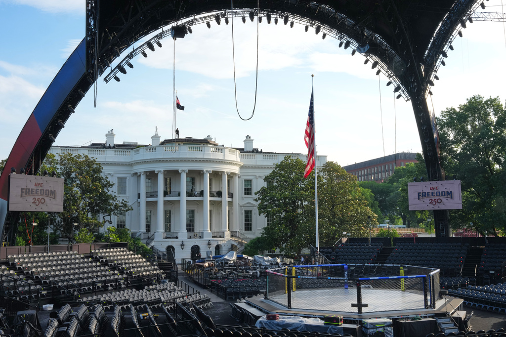The arena for the UFC Freedom 250 fights on the South Lawn of the White House is photographed Thursday, June 11, 2026, in Washington. (AP Photo/Alex Brandon)
