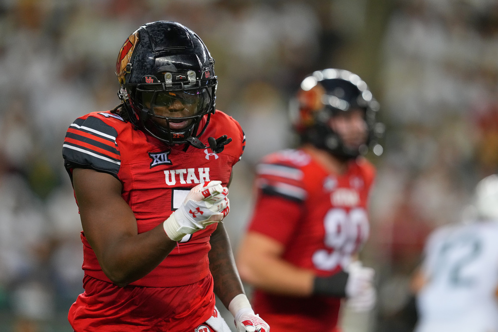 Utah linebacker Johnathan Hall gestures after a play against Baylor during the first half of an NCAA college football game Saturday, Nov. 15, 2025, in Waco, Texas. (AP Photo/Julio Cortez)