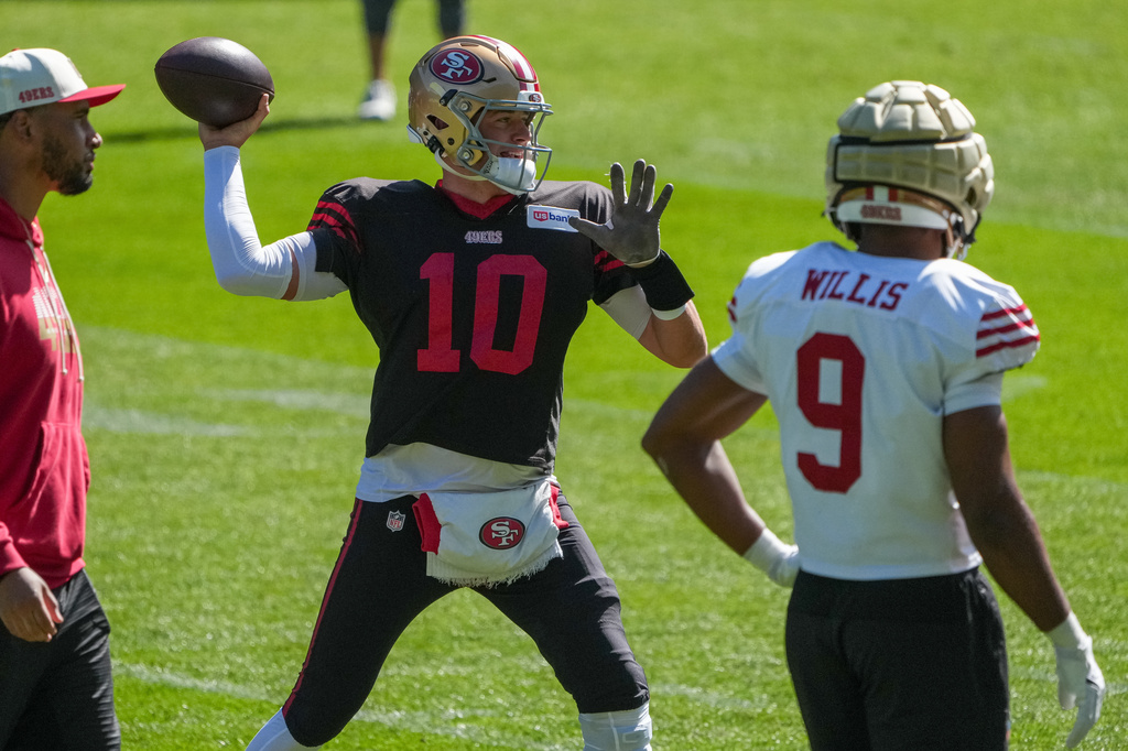 San Francisco 49ers quarterback Mac Jones works out during practice Tuesday, Sept. 8, 2026, in Melbourne, Australia, in preparation for an NFL football game against the Los Angeles Rams. (AP Photo/Asanka Brendon Ratnayake)