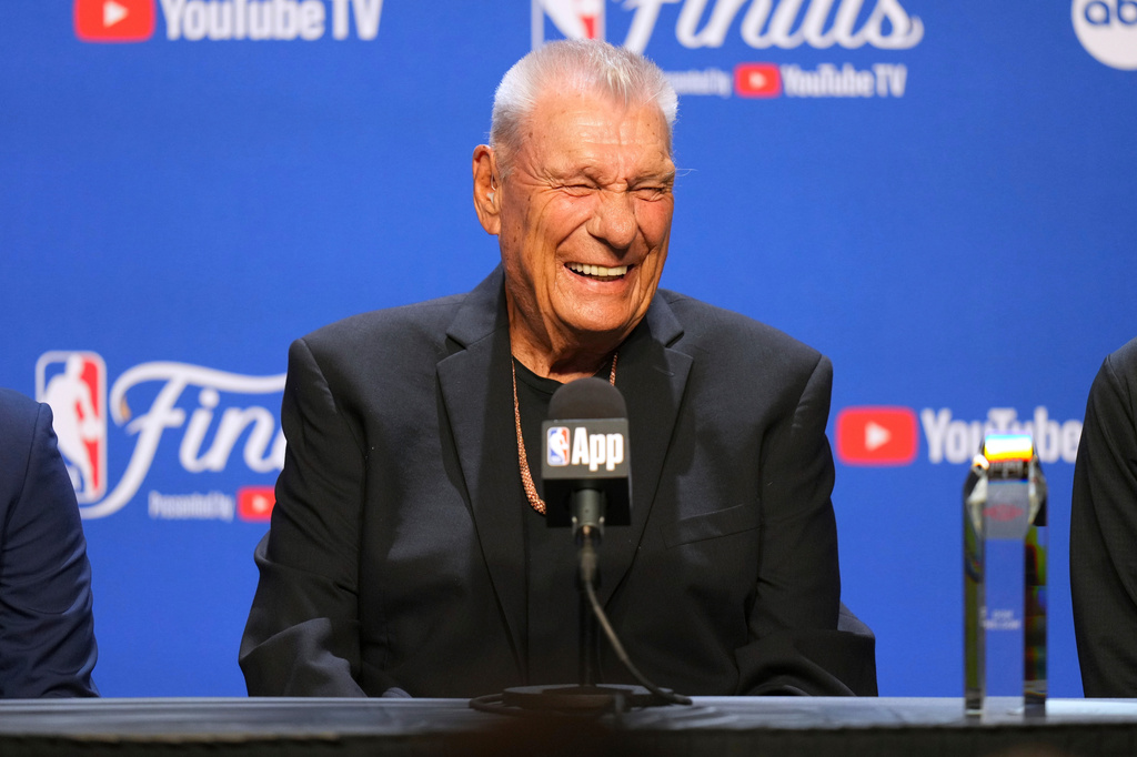 FILE - Chuck Daly Lifetime Achievement Award recipient Don Nelson speaks during a press conference before Game 2 of the NBA Finals basketball series against the Oklahoma City Thunder, June 8, 2025, in Oklahoma City. (AP Photo/Kyle Phillips, File)