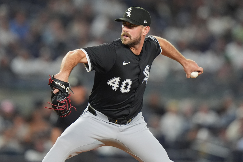 Chicago White Sox's Tyler Gilbert pitches during the fifth inning of a baseball game against the New York Yankees Thursday, Sept. 25, 2025, in New York. (AP Photo/Frank Franklin II)
