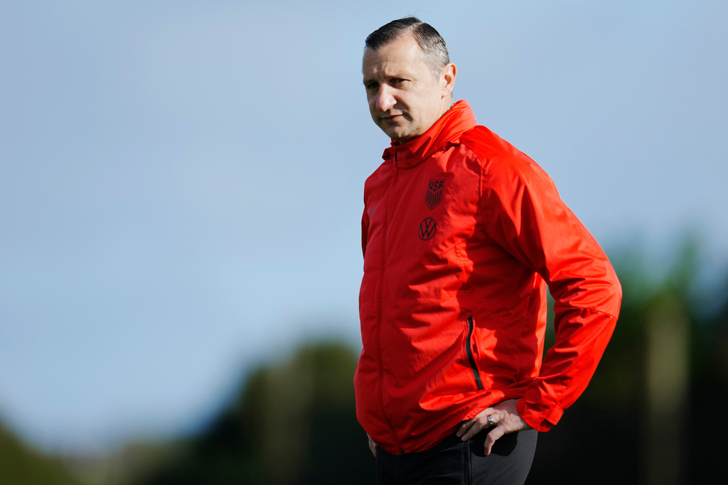 FILE - U.S. women's national soccer team coach Vlatko Andonovski stands on the field during a training session at the FIFA Women's World Cup at Bay City Park in Auckland, New Zealand, July 23, 2023. (AP Photo/Abbie Parr, File)