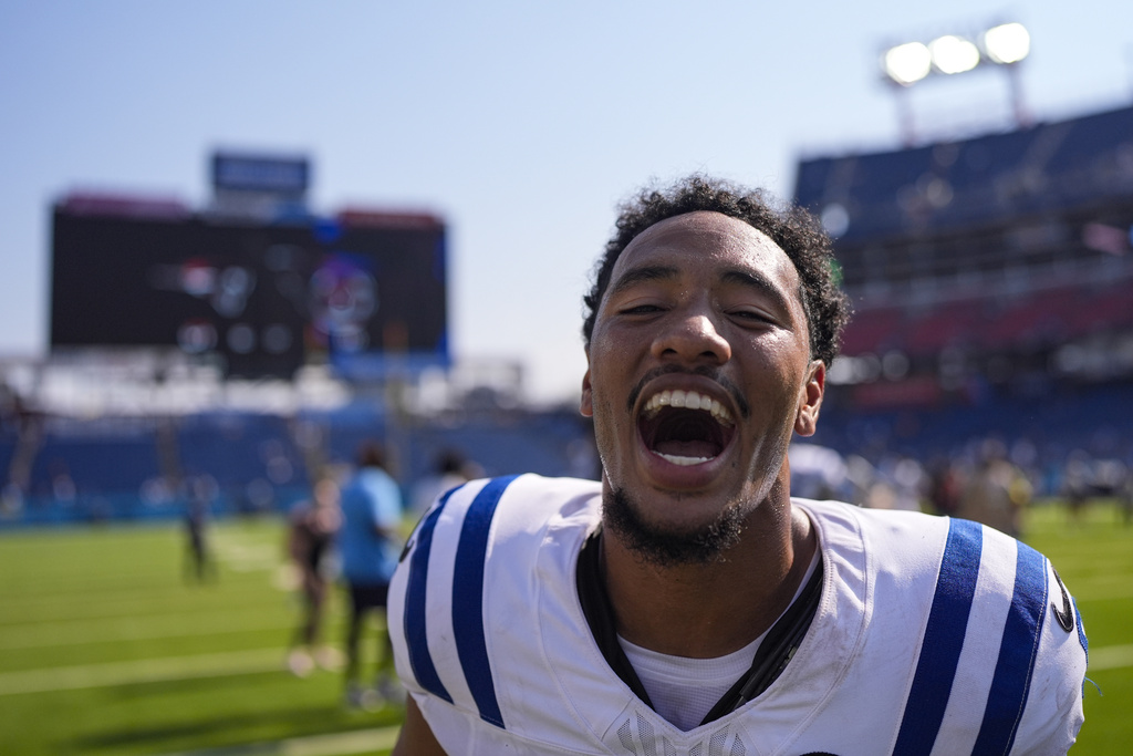 Indianapolis Colts safety Camryn Bynum (0) celebrates following an NFL football game against the Tennessee Titans Sunday, Sept. 21, 2025, in Nashville, Tenn. (AP Photo/George Walker IV)