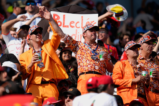 Fans cheer during the qualifying session for Formula One Mexico Grand Prix auto race at the Hermanos Rodriguez race track in Mexico City, Saturday, Oct. 25, 2025. (AP Photo/Fernando Llano) Fans cheer during the qualifying session for Formula One Mexico Grand Prix auto race at the Hermanos Rodriguez race track in Mexico City, Saturday, Oct. 25, 2025. (AP Photo/Fernando Llano)