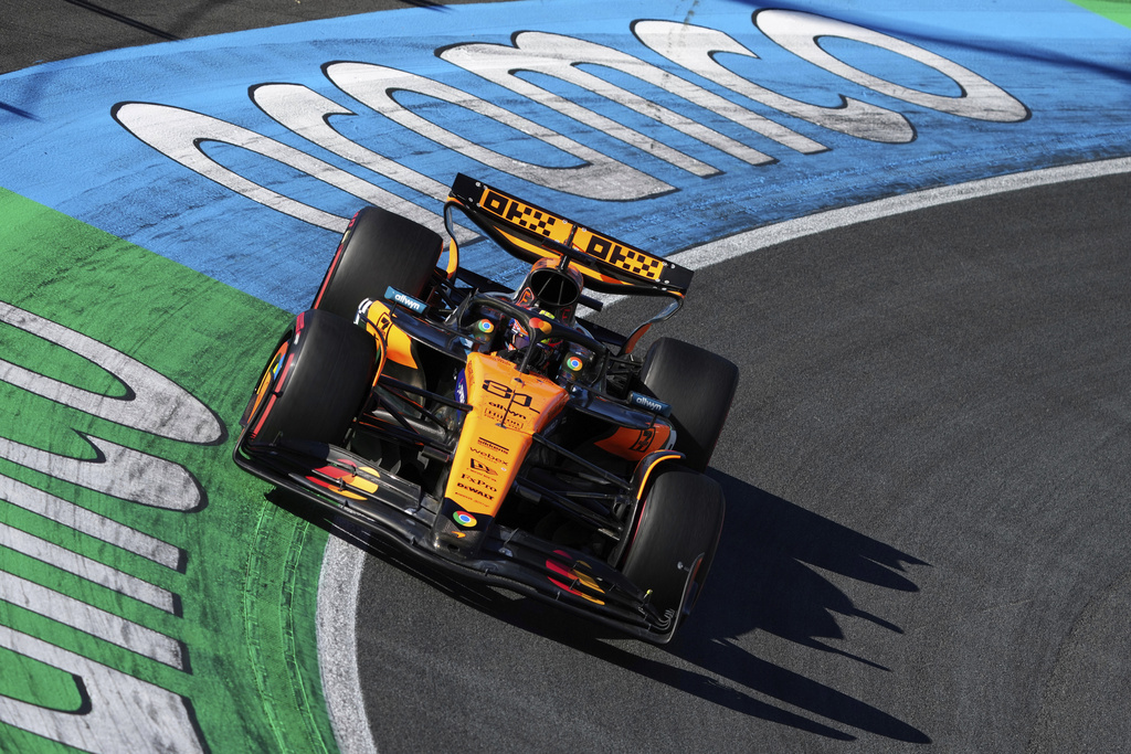 McLaren driver Oscar Piastri of Australia in action during the qualifying for the Formula One Dutch Grand Prix in Zandvoort, Netherlands, Saturday, Aug. 30, 2025. (AP Photo/Peter Dejong)
