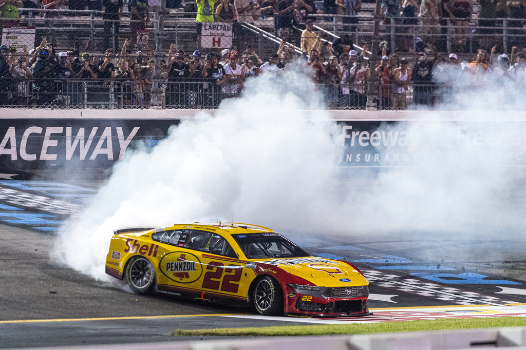 Team Penske driver Joey Logano (22) wins the Cook Out 400 at Richmond Raceway, Saturday, Aug. 15, 2026, in Richmond Va. (AP Photo/Robert Simmons)