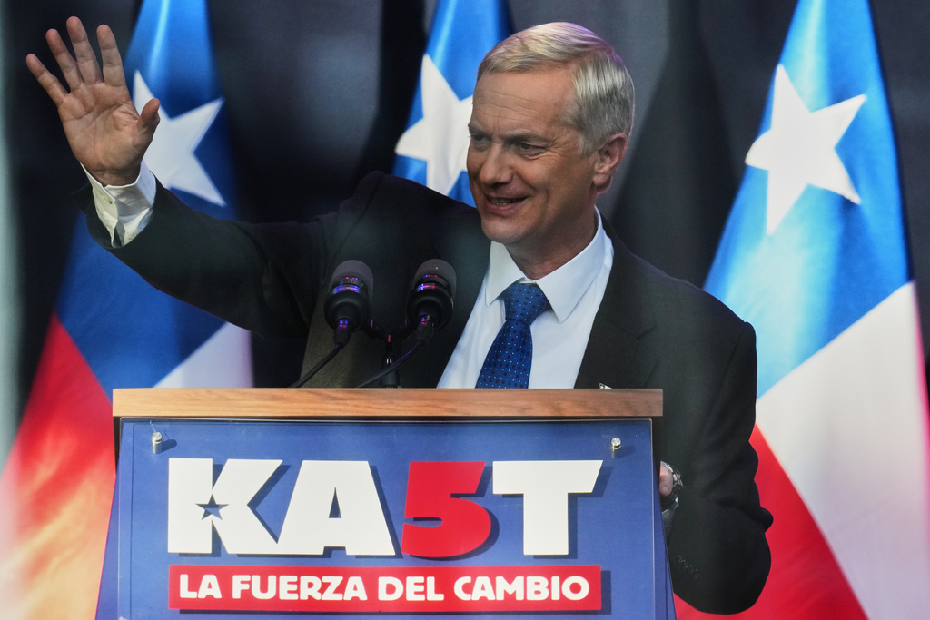 Presidential candidate Jose Antonio Kast, of the Republican Party, addresses supporters during a rally ahead of the presidential runoff election in Temuco, Chile, Thursday, Dec. 11, 2025. (AP Photo/Esteban Felix)