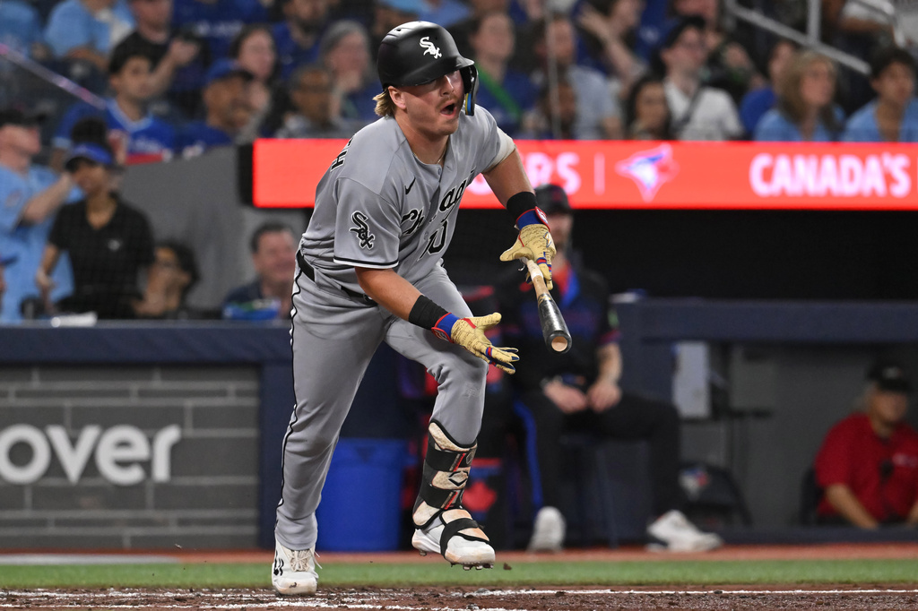 Chicago White Sox' Chase Meidroth (10) runs out a single against the Toronto Blue Jays during the fifth inning of a baseball game in Toronto on Friday, July 17, 2026. (Jon Blacker/The Canadian Press via AP)