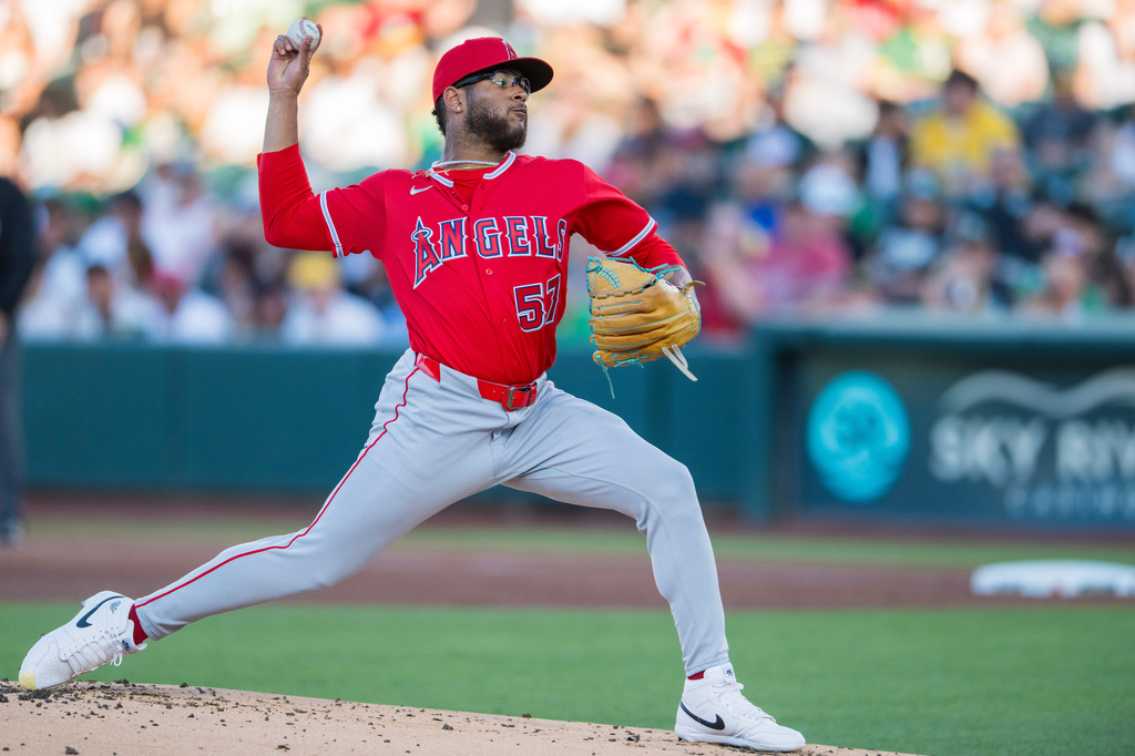 Los Angeles Angels pitcher Walbert Ureña throws during the first inning of a baseball game against the Athletics in West Sacramento, Calif., Saturday, June 20, 2026. (AP Photo/Nic Coury)