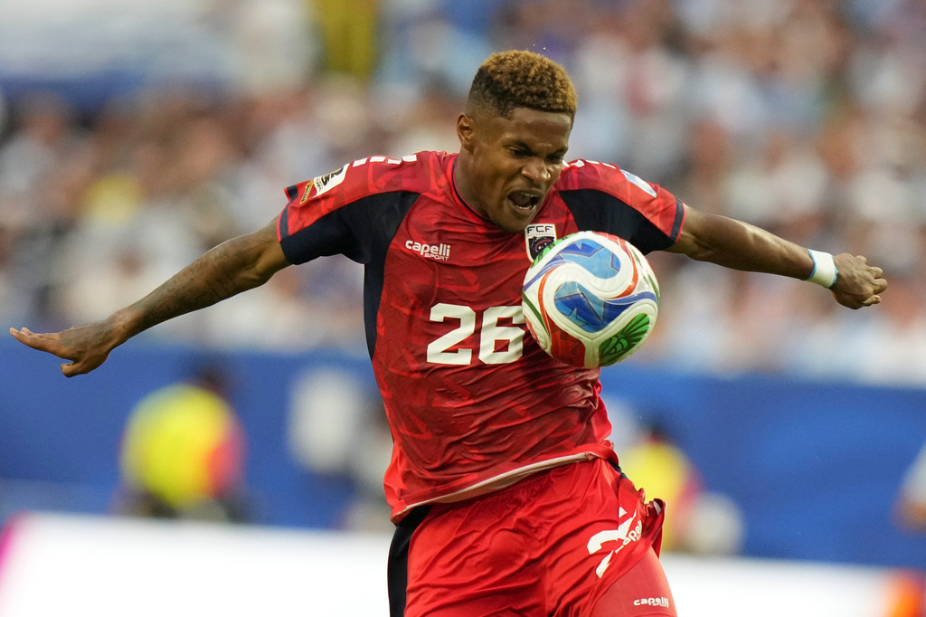 Cape Verde's Helio Varela controls the ball before scoring his side's second goal against Uruguay during the World Cup Group H soccer match in Miami Gardens, Fla., Sunday, June 21, 2026. (AP Photo/Lynne Sladky)