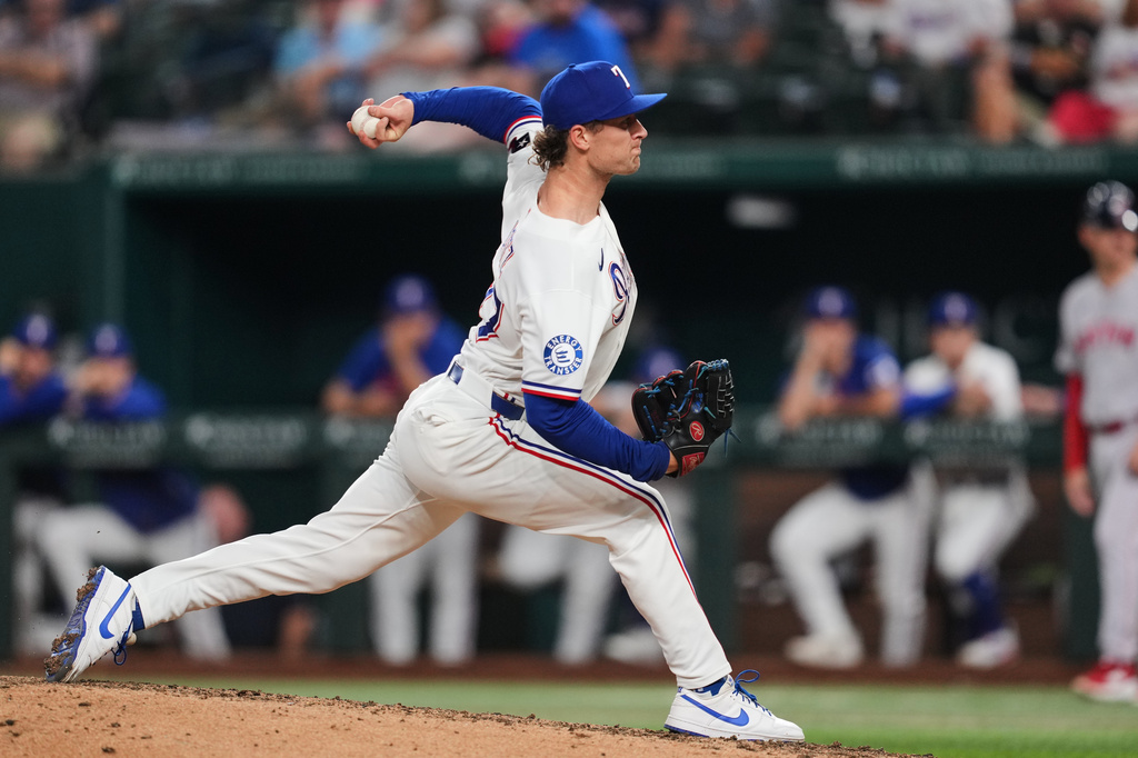 Texas Rangers pitcher Jacob Latz throws to the Boston Red Sox in the eighth inning of a baseball game Thursday, Sept. 17, 2026, in Arlington, Texas (AP Photo/Tony Gutierrez)