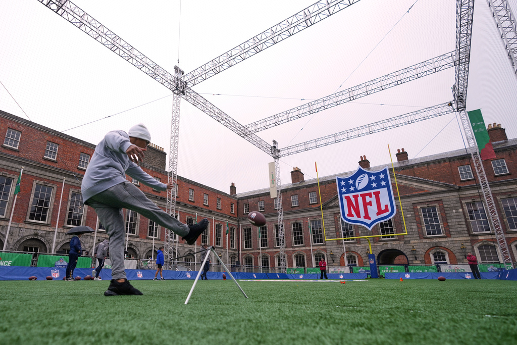 A NFL field is set up for fans to try a free kick at Dublin Castle ahead of the NFL football match between Minnesota Vikings and Pittsburgh Steelers in Dublin, Saturday, Sept. 27, 2025.(AP Photo/Frank Augstein)