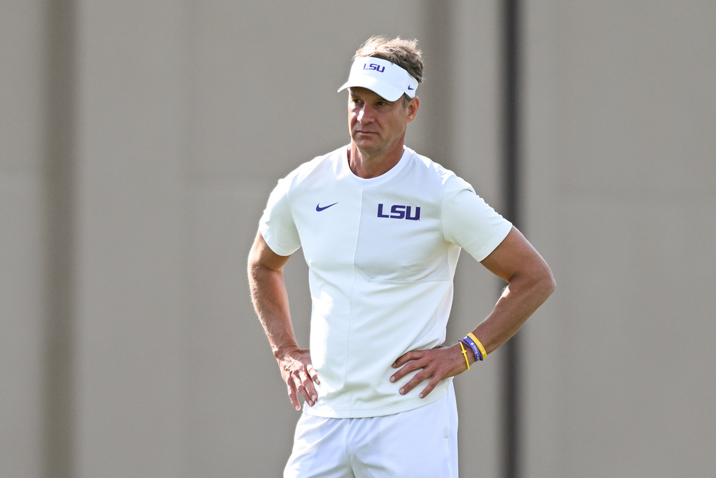 LSU head coach Lane Kiffin watches his team during spring NCAA college football practice, Tuesday, March 24, 2026, in Baton Rouge, La. (Javier Gallegos/The Advocate via AP)