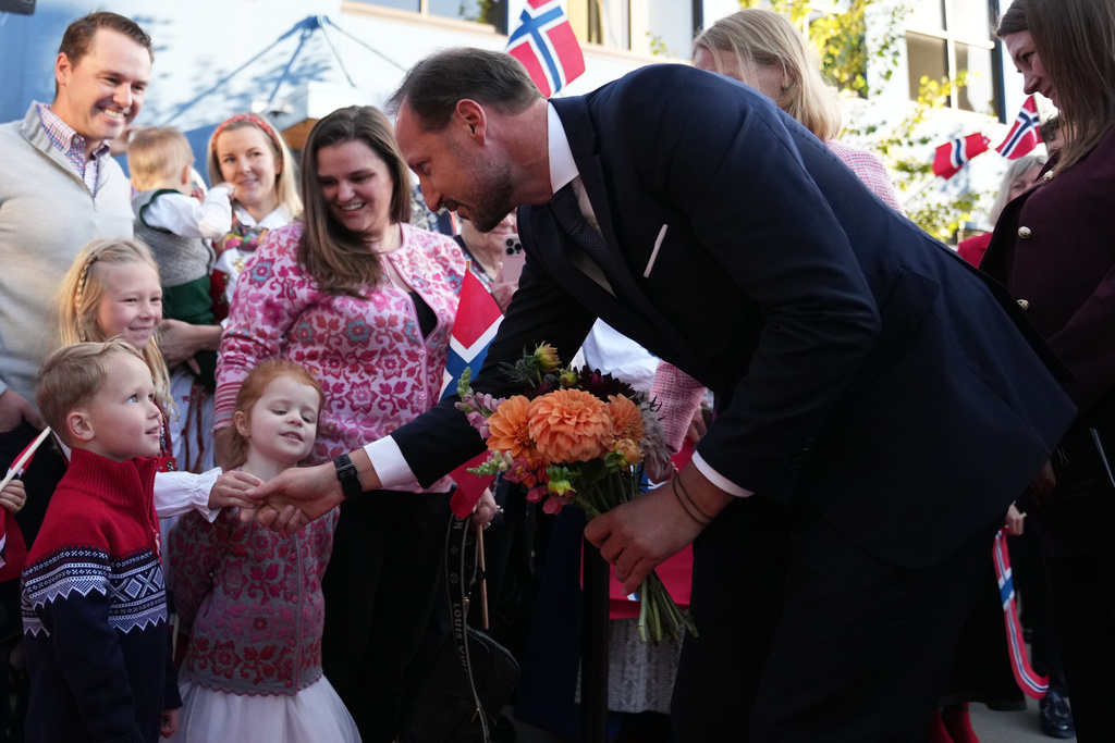 Crown Prince Haakon of Norway arrives at the Norway House in Minneapolis on Tuesday, Oct. 7, 2025. (AP Photo/Abbie Parr)