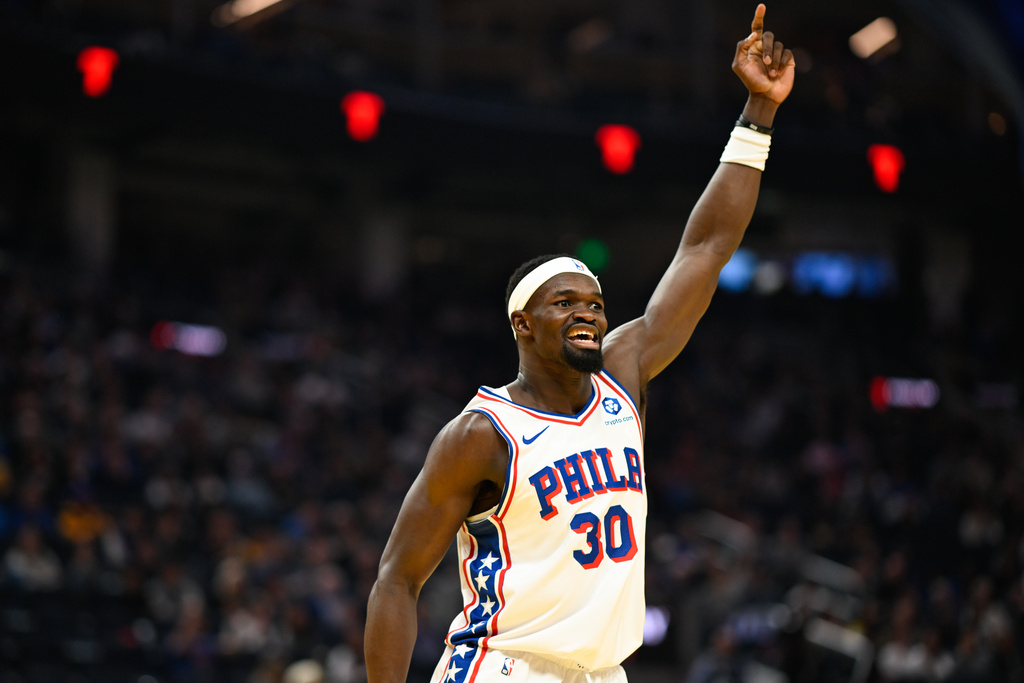 Philadelphia 76ers center Adem Bona celebrates a dunk against the Golden State Warriors during the first half of an NBA basketball game, Tuesday, Feb. 3, 2026, in San Francisco. (AP Photo/Eakin Howard)