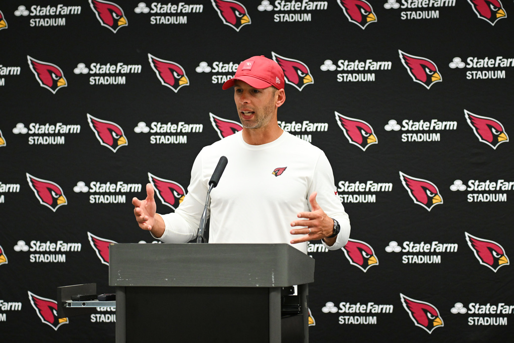 Arizona Cardinals head coach Jonathan Gannon responds to a question during a news conference after an NFL football game against the Dallas Cowboys Monday, Nov. 3, 2025, in Arlington, Texas. (AP Photo/Jessica Tobias)