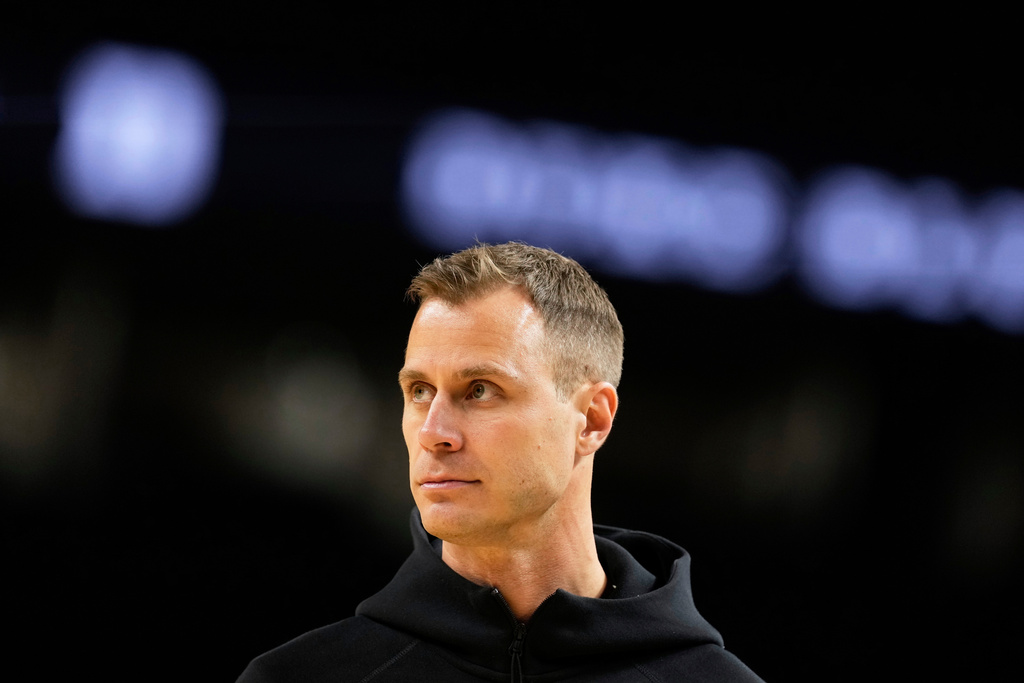 FILE - Duke head coach Jon Scheyer watches during practice at the Final Four of the NCAA college basketball tournament, Friday, April 4, 2025, in San Antonio. (AP Photo/Brynn Anderson, File)