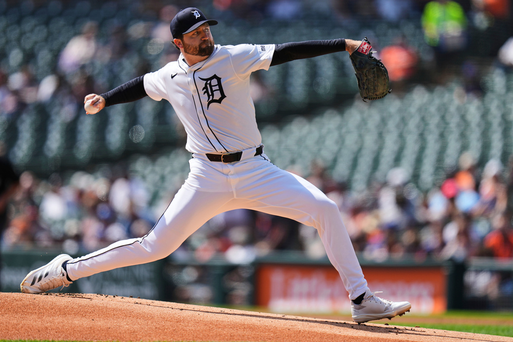 Detroit Tigers starting pitcher Casey Mize throws during the first inning of a baseball game against the New York Mets, Wednesday, Sept. 3, 2025, in Detroit. (AP Photo/Ryan Sun)