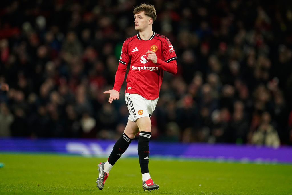 FILE - Manchester United's Jack Fletcher plays during the English Premier League soccer match between Manchester United and Wolverhampton Wanderers in Manchester, England, Tuesday, Dec. 30, 2025. (AP Photo/Dave Thompson, File)