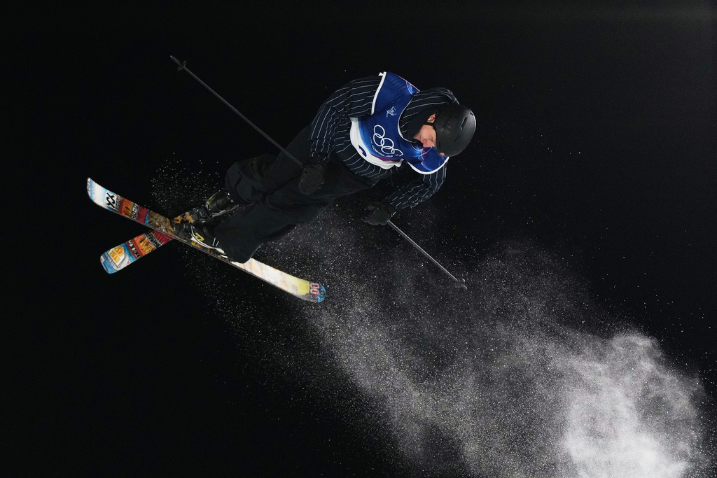 Norway's Birk Ruud competes during the men's freestyle skiing big air qualifications at the 2026 Winter Olympics, in Livigno, Italy, Sunday, Feb. 15, 2026. (AP Photo/Julia Demaree Nikhinson)